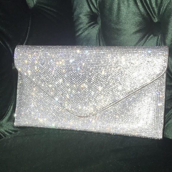 Steve Madden Handbags - Steve Madden Diamond Purse